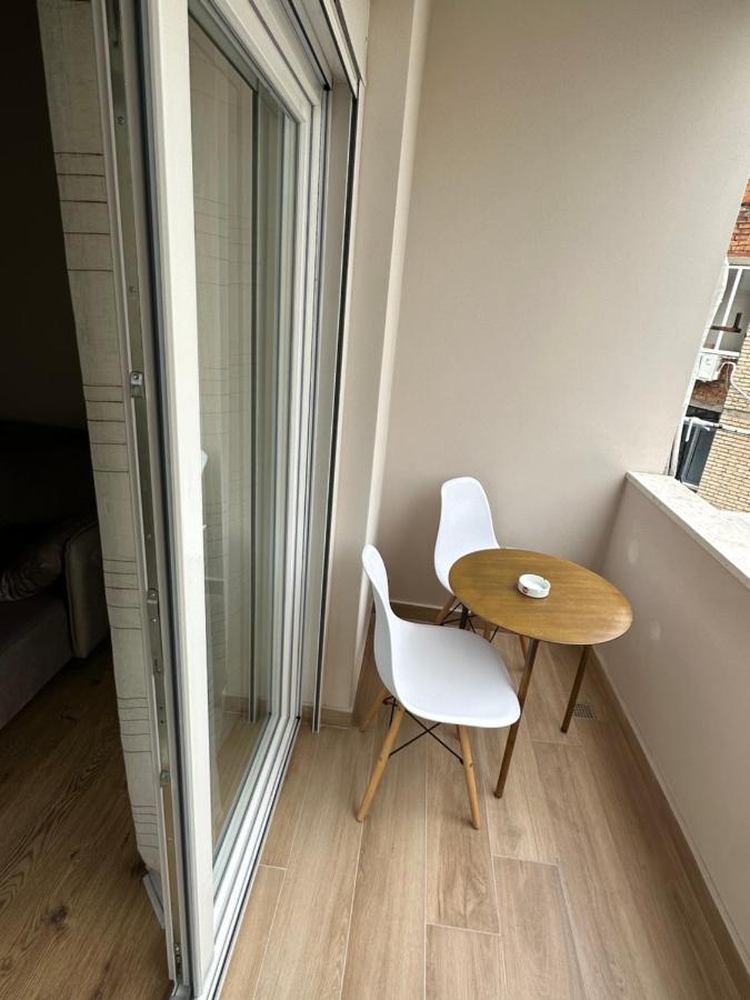 Eja Apartment 3 Tirana Bagian luar foto
